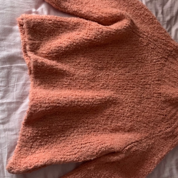 Warm fuzzy sweater - Picture 1 of 3